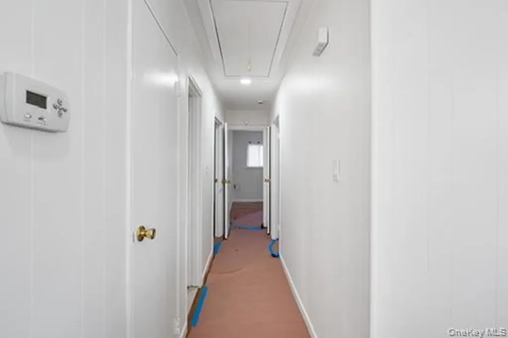 42 Pebble Lane Deer Park NY 11729