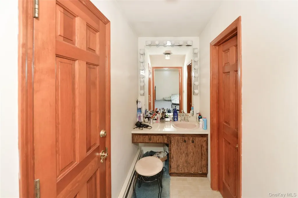 24 Highview Road Monsey NY 10952