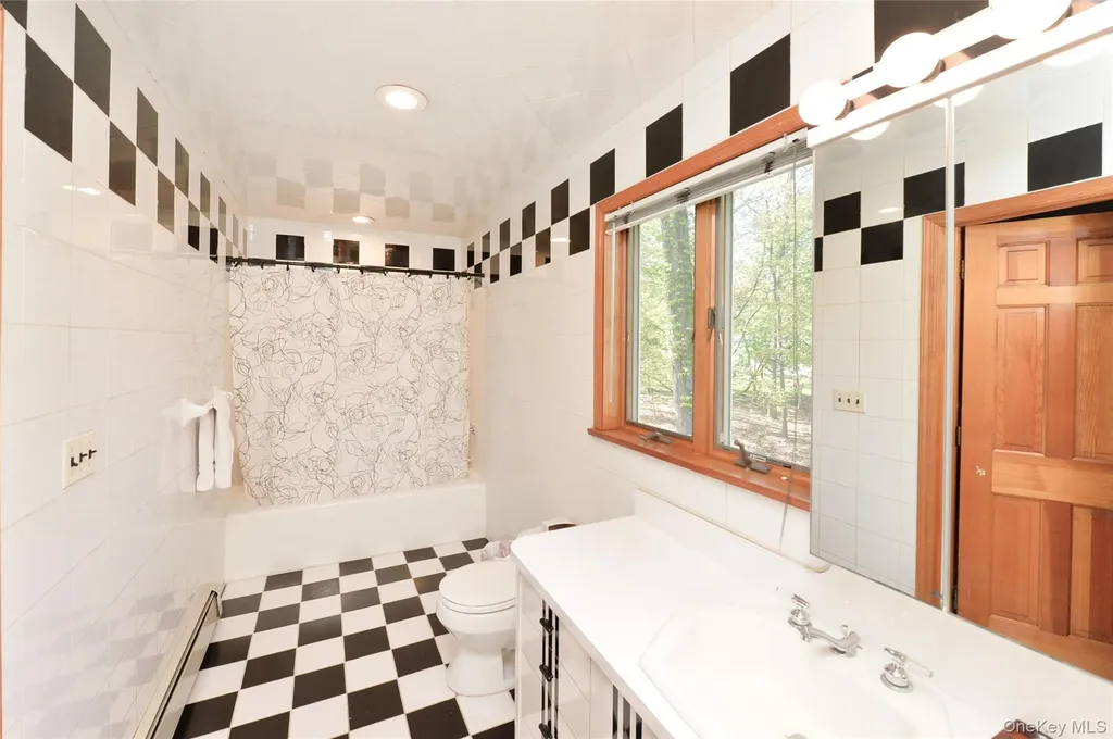 24 Highview Road Monsey NY 10952