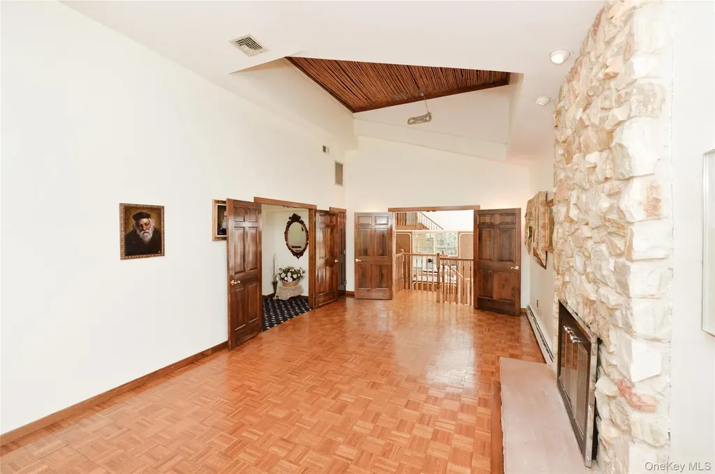 24 Highview Road Monsey NY 10952