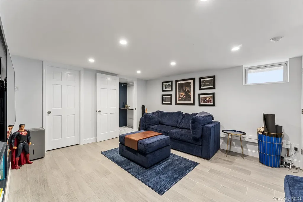 5 Harcourt Road Scarsdale NY 10583