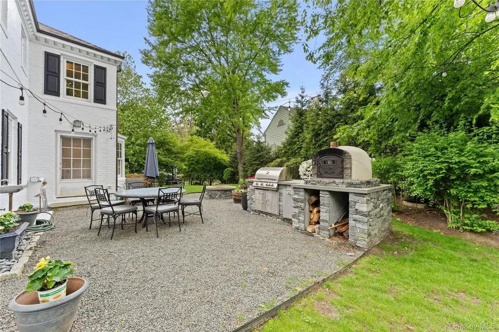 5 Harcourt Road Scarsdale NY 10583