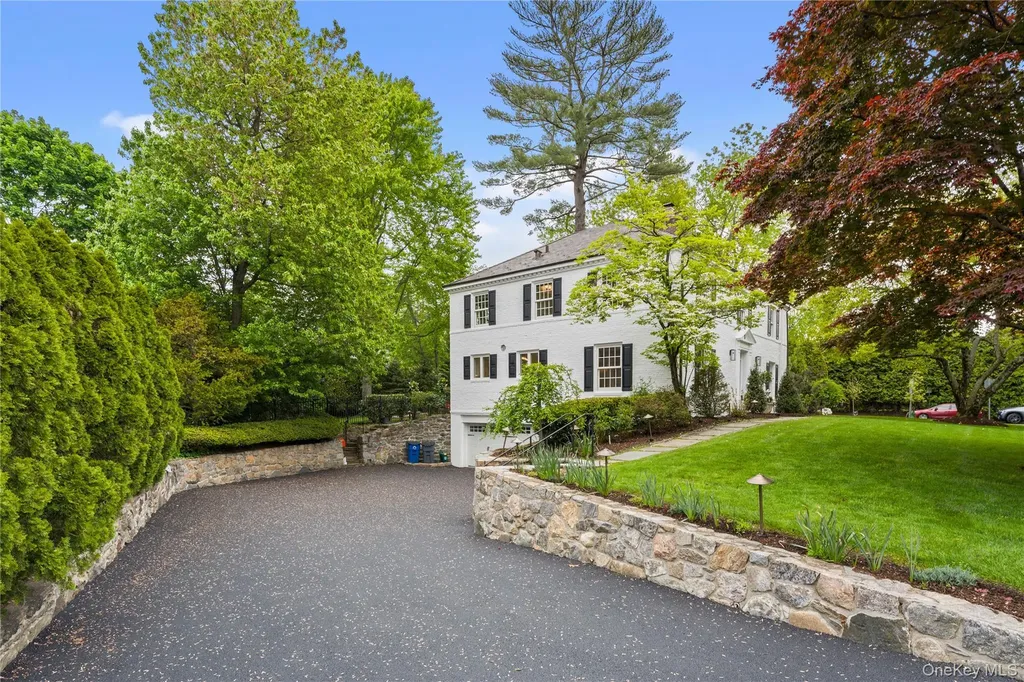 5 Harcourt Road Scarsdale NY 10583