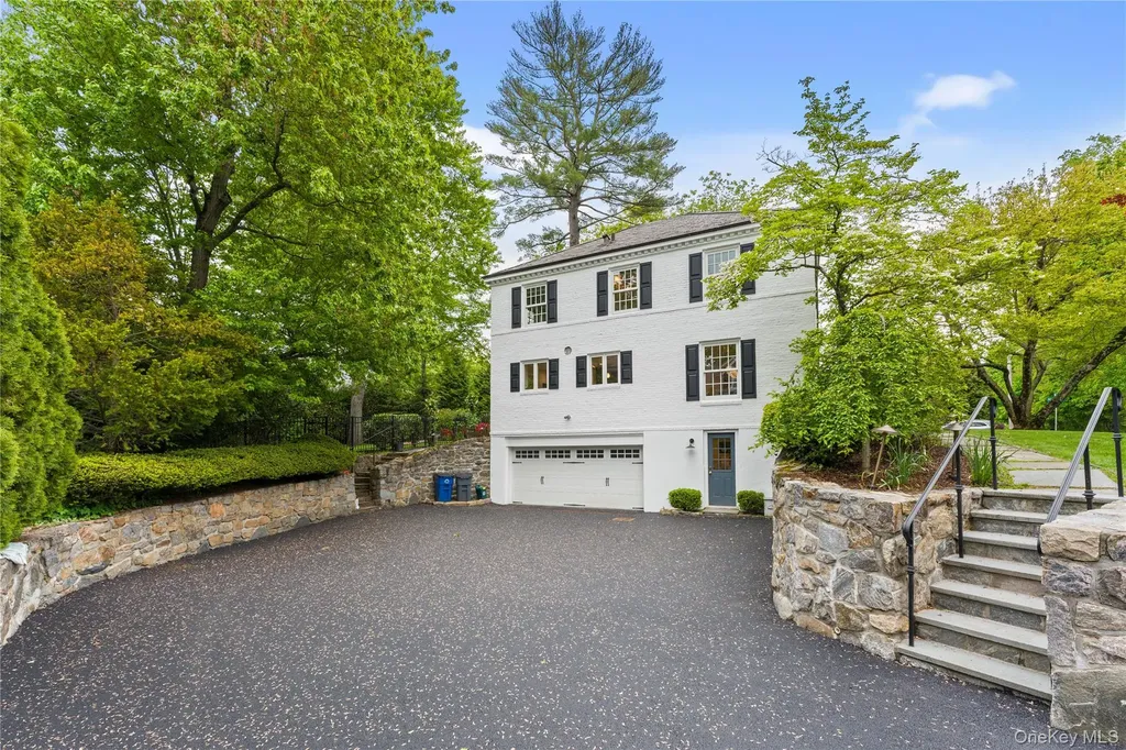 5 Harcourt Road Scarsdale NY 10583