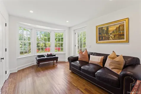 5 Harcourt Road Scarsdale NY 10583
