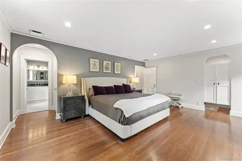 5 Harcourt Road Scarsdale NY 10583