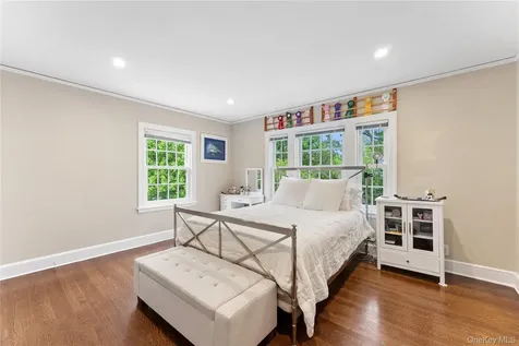 5 Harcourt Road Scarsdale NY 10583