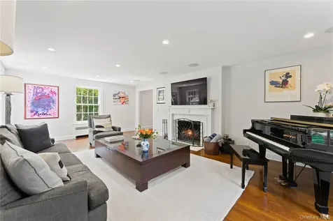 5 Harcourt Road Scarsdale NY 10583