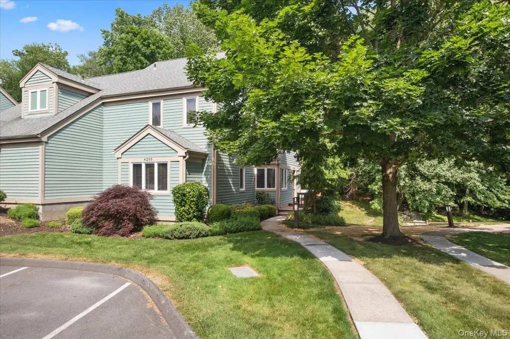 4205 Finch Court Peekskill NY 10566