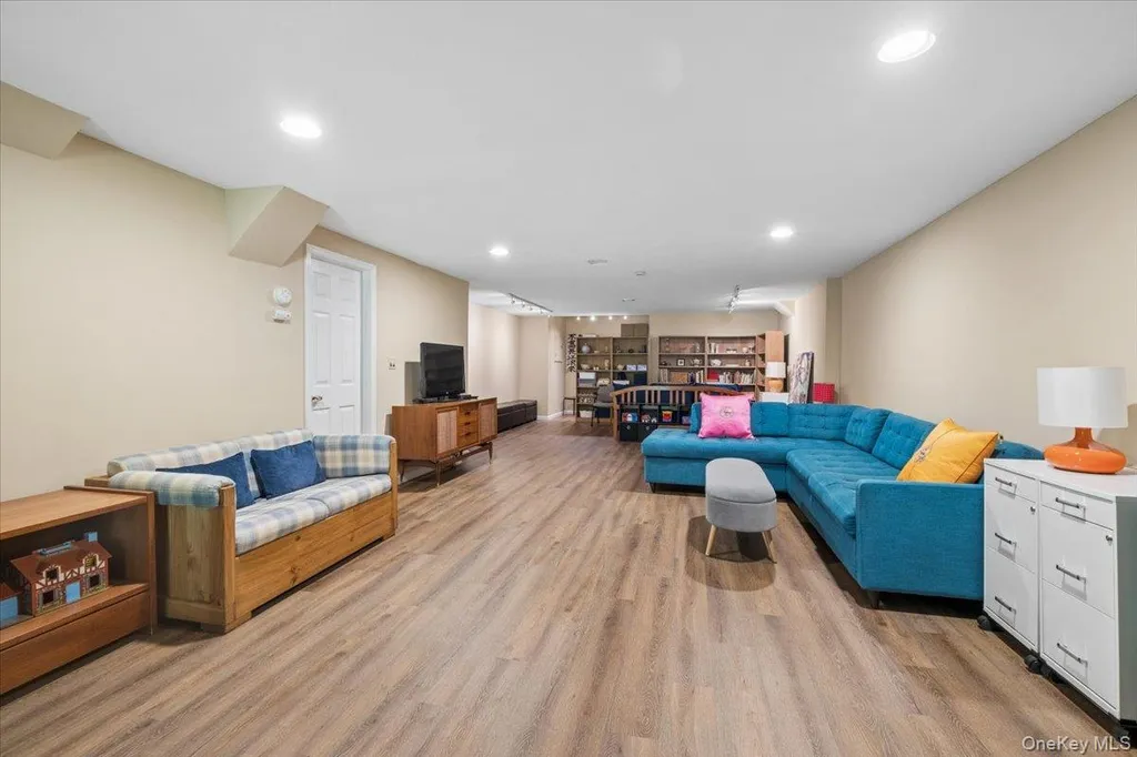 4205 Finch Court Peekskill NY 10566