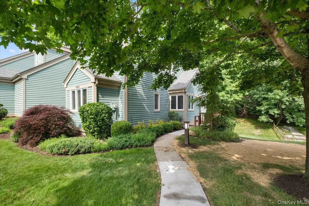 4205 Finch Court Peekskill NY 10566
