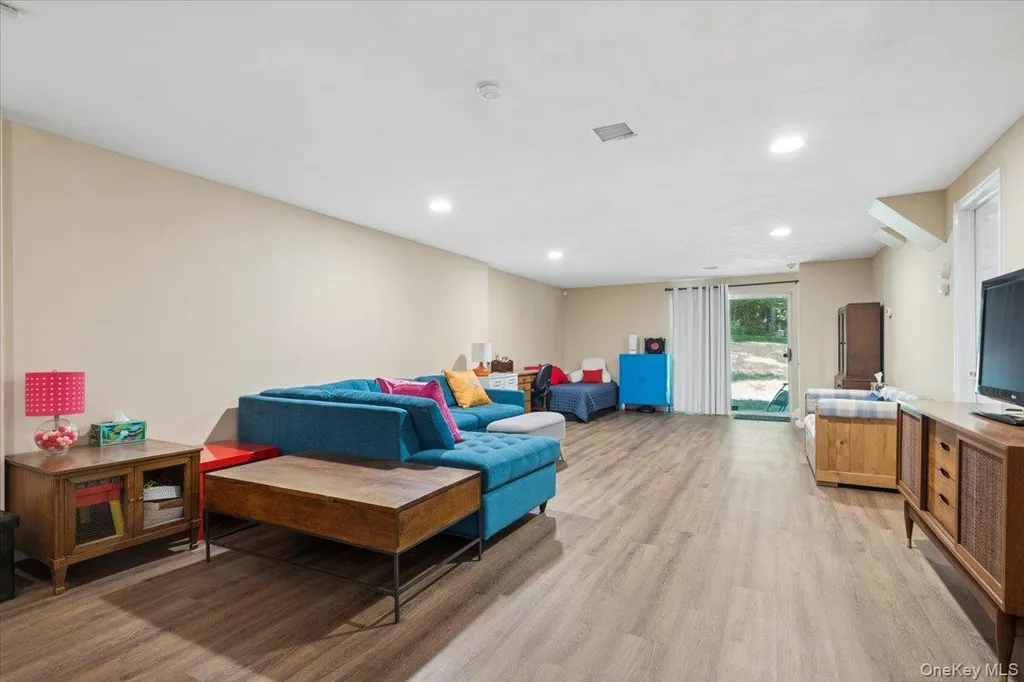 4205 Finch Court Peekskill NY 10566