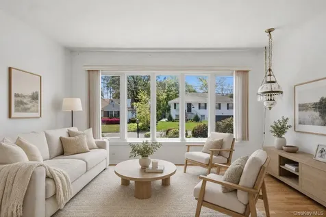 36 Frederick Lane Scarsdale NY 10583
