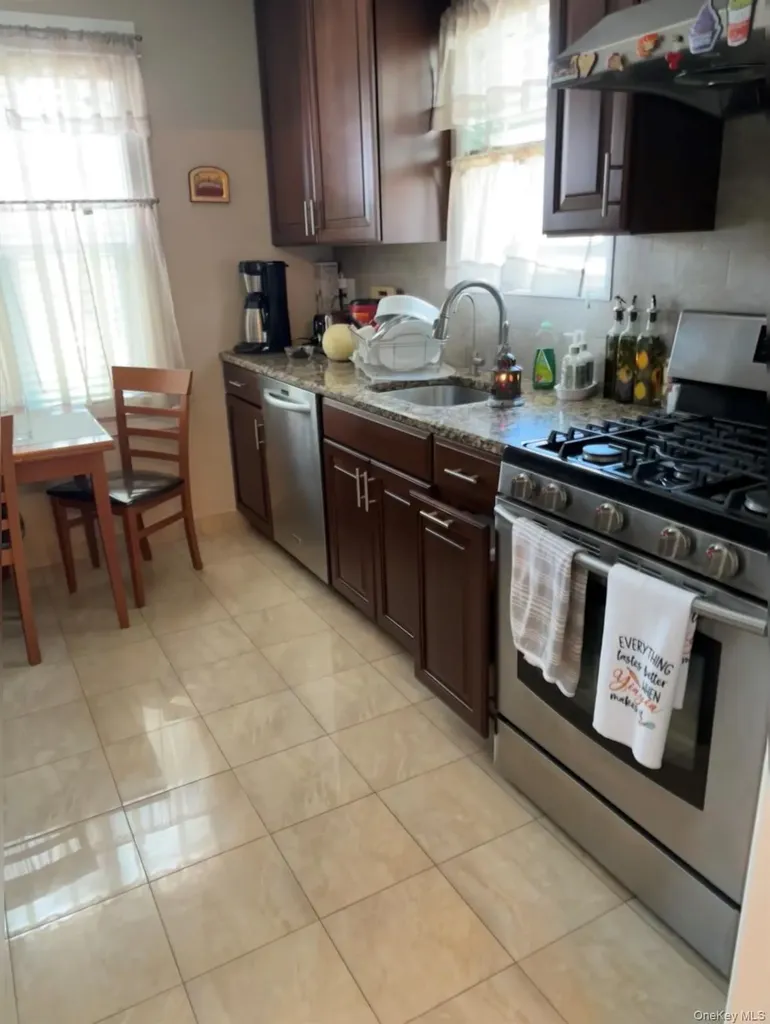 4223 189th Street Flushing NY 11358