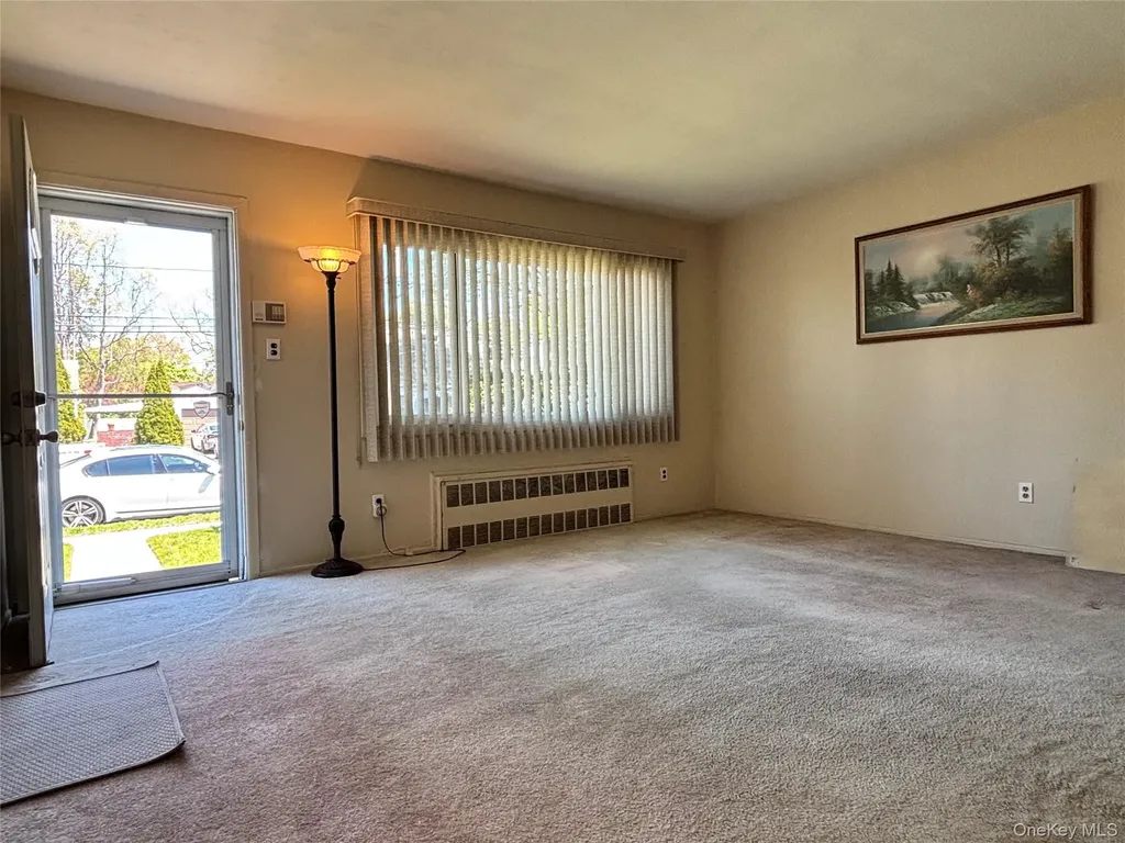 245 Garden Street Westbury NY 11590