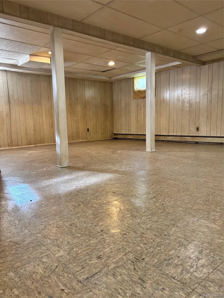 245 Garden Street Westbury NY 11590