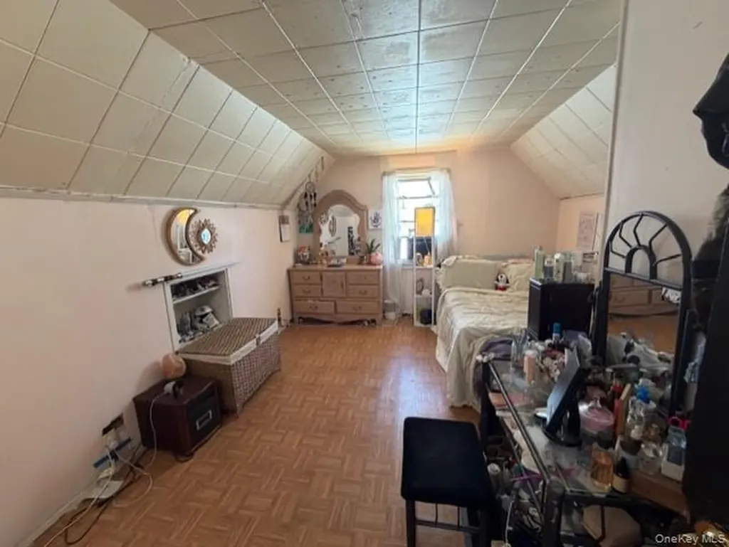 10 Ivy Place Valley Stream NY 11581