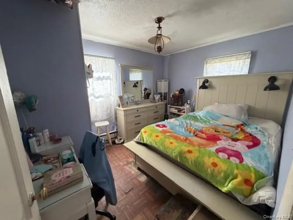 10 Ivy Place Valley Stream NY 11581