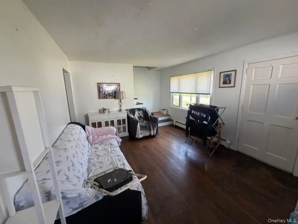10 Ivy Place Valley Stream NY 11581