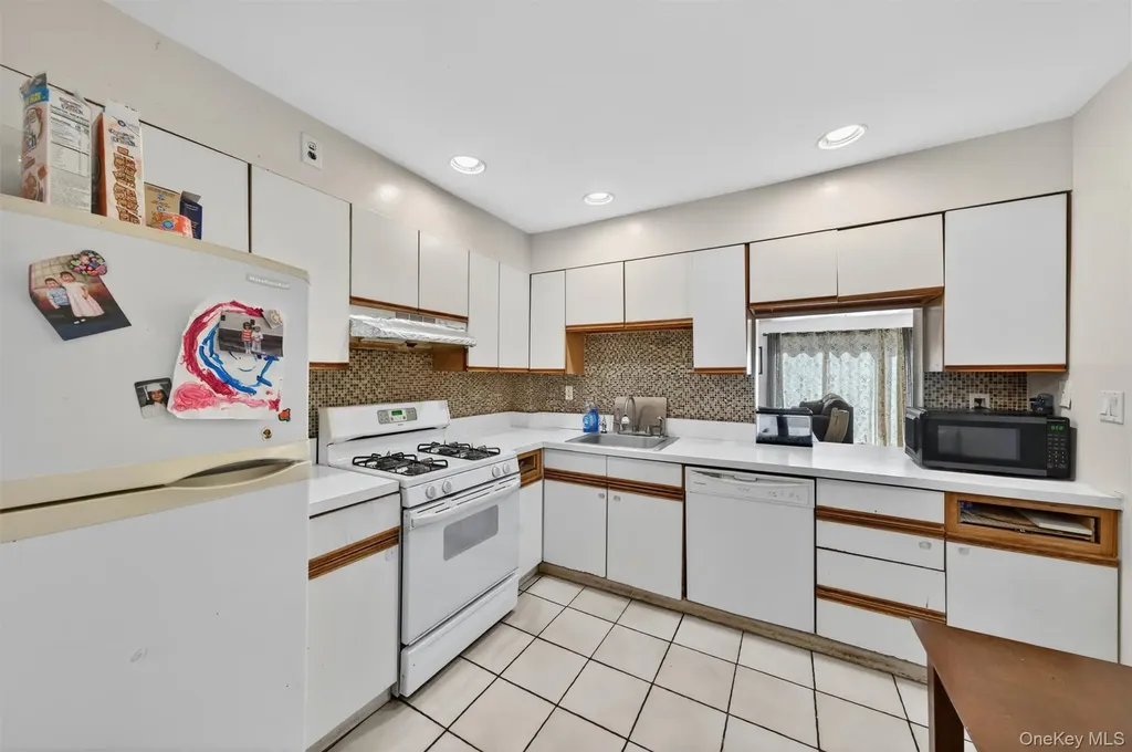 11 Rockledge Drive Suffern NY 10901