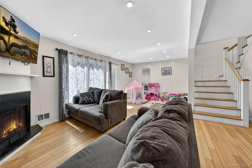 11 Rockledge Drive Suffern NY 10901
