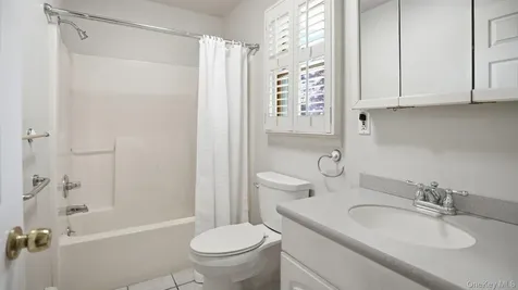63 Crystal Drive Aquebogue NY 11931