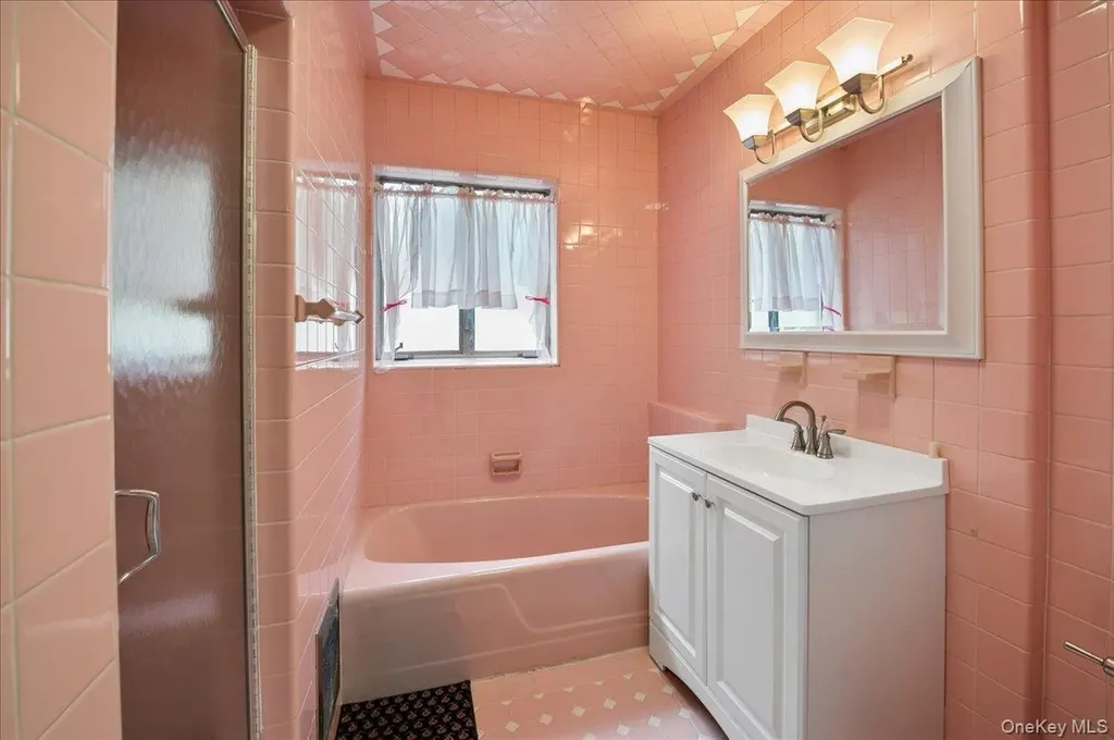 4534 Henry Hudson Parkway Bronx NY 10471