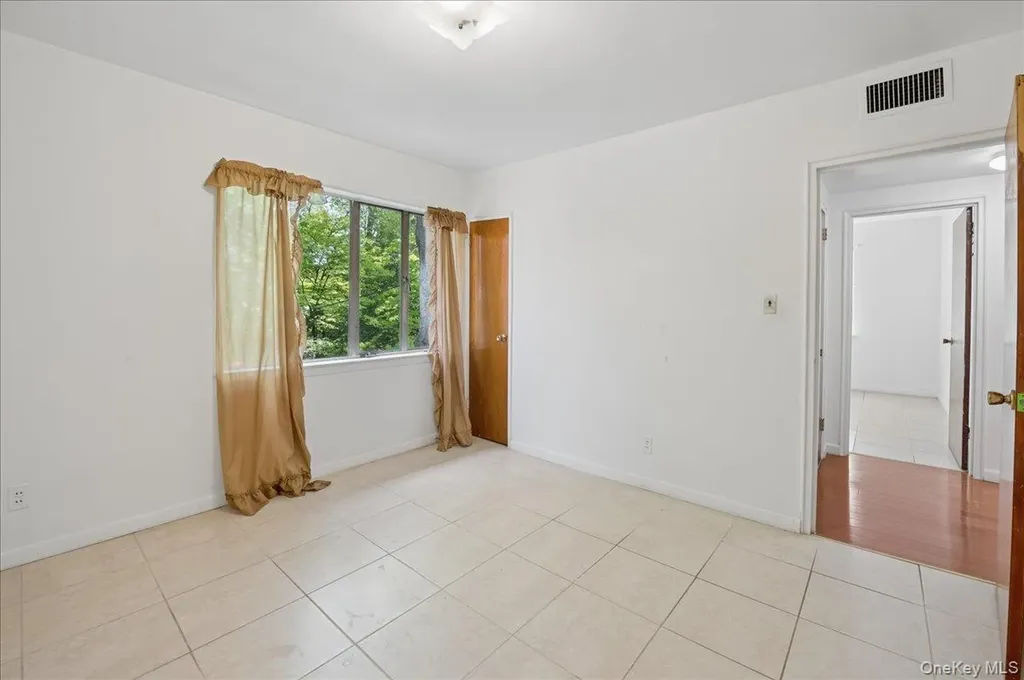 4534 Henry Hudson Parkway Bronx NY 10471