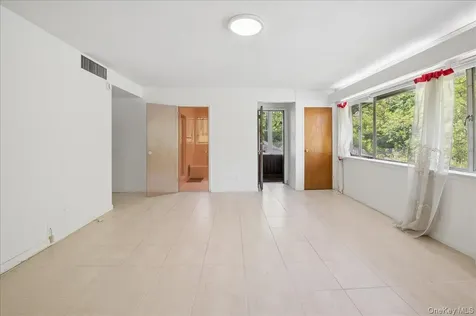 4534 Henry Hudson Parkway Bronx NY 10471