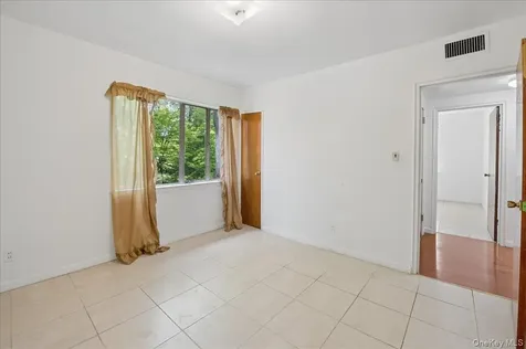4534 Henry Hudson Parkway Bronx NY 10471