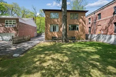 4534 Henry Hudson Parkway Bronx NY 10471