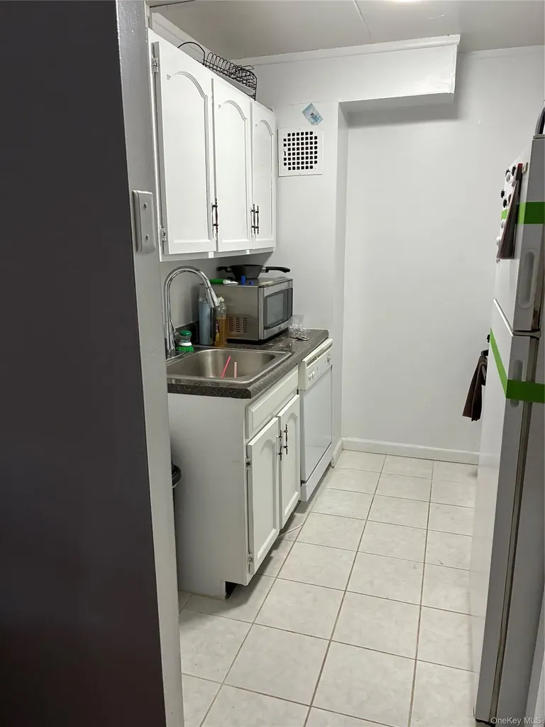 100 Clinton Avenue Mineola NY 11501