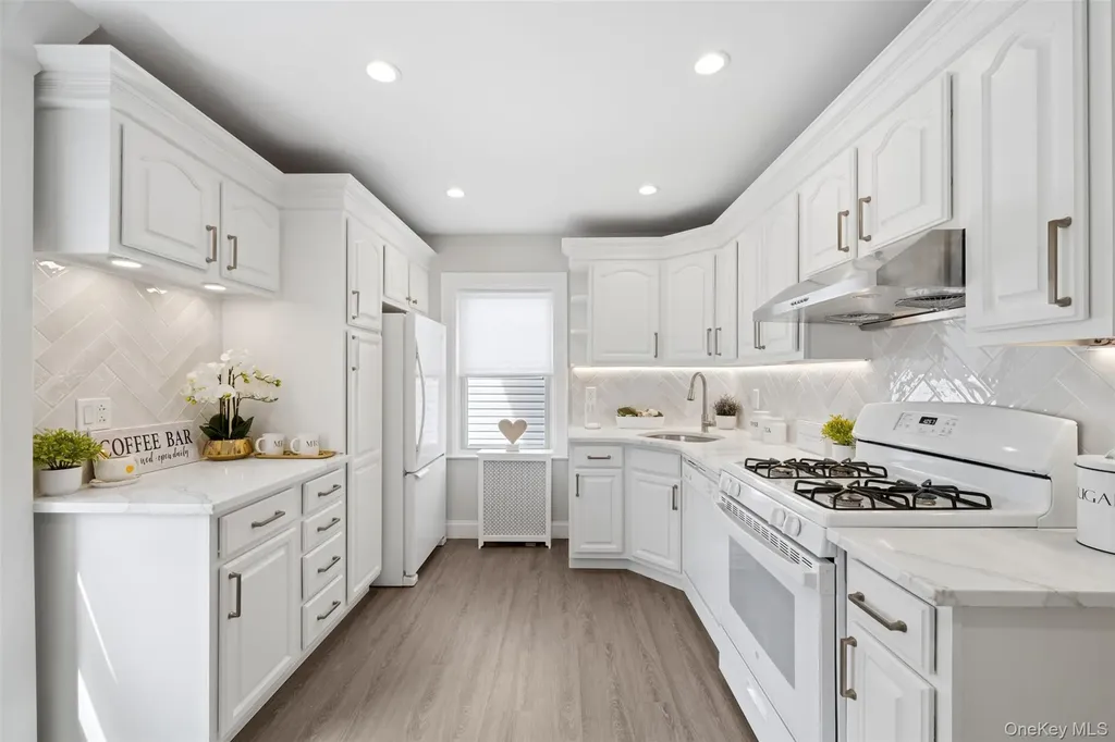 119-32 27th Avenue Flushing NY 11354