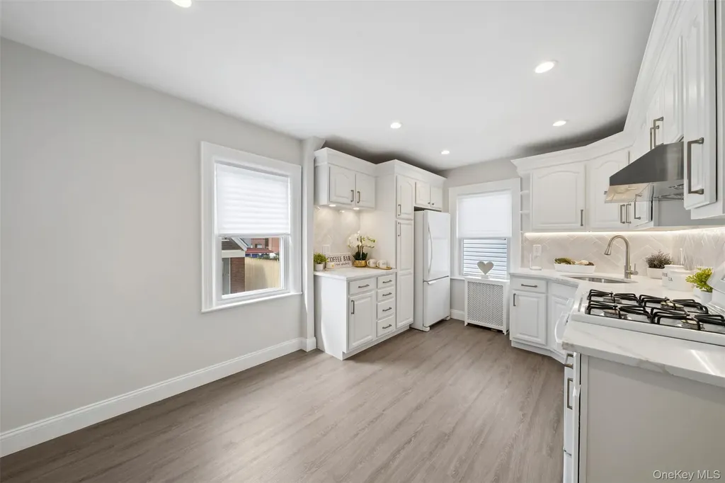119-32 27th Avenue Flushing NY 11354