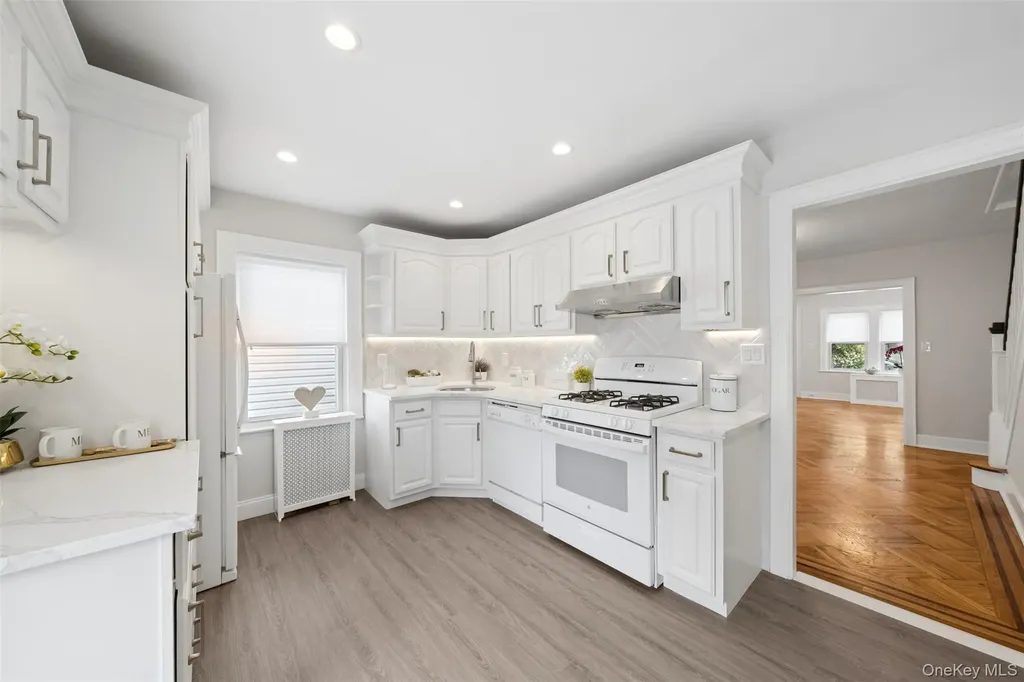 119-32 27th Avenue Flushing NY 11354