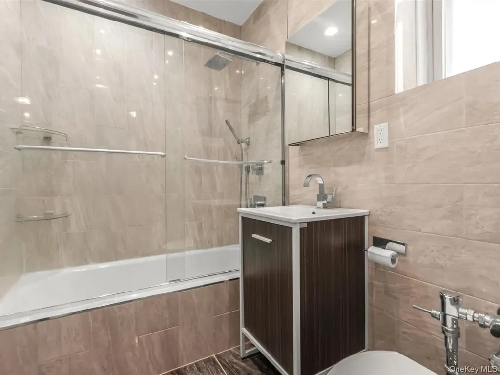 1560 E 18th Brooklyn NY 11230