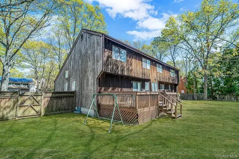 10 Lily Drive South Setauket NY 11720