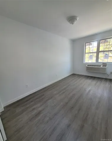 3550 Laconia Avenue Bronx NY 10469
