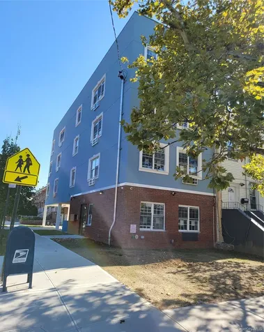 3550 Laconia Avenue Bronx NY 10469