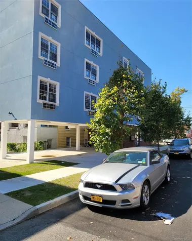 3550 Laconia Avenue Bronx NY 10469