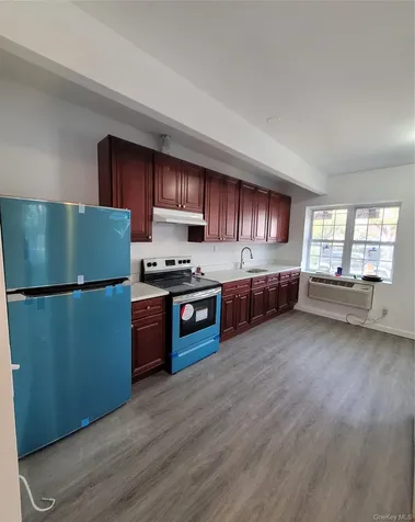 3550 Laconia Avenue Bronx NY 10469