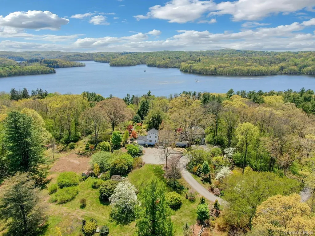 380 Cross River Road Katonah NY 10536