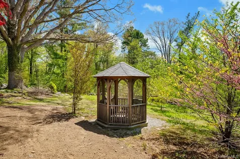 380 Cross River Road Katonah NY 10536