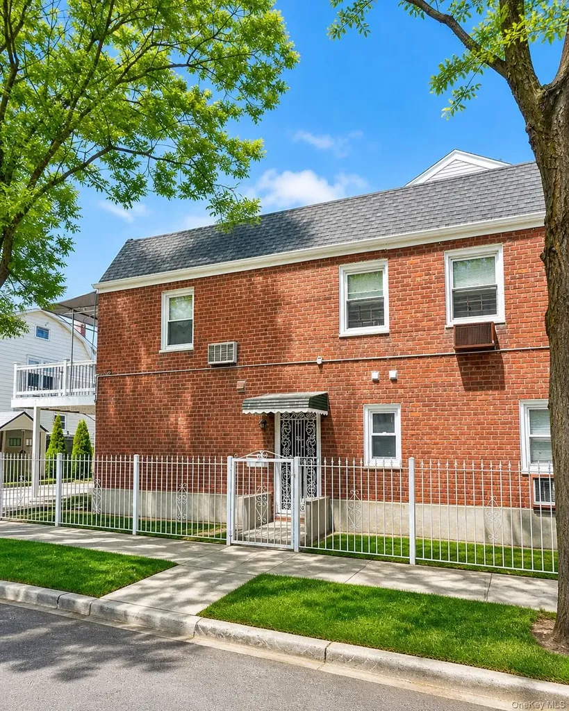 152-20 Peck Avenue Flushing NY 11355