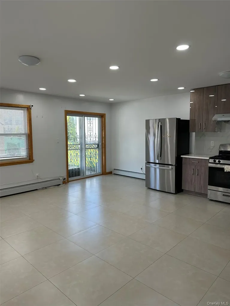 152-20 Peck Avenue Flushing NY 11355