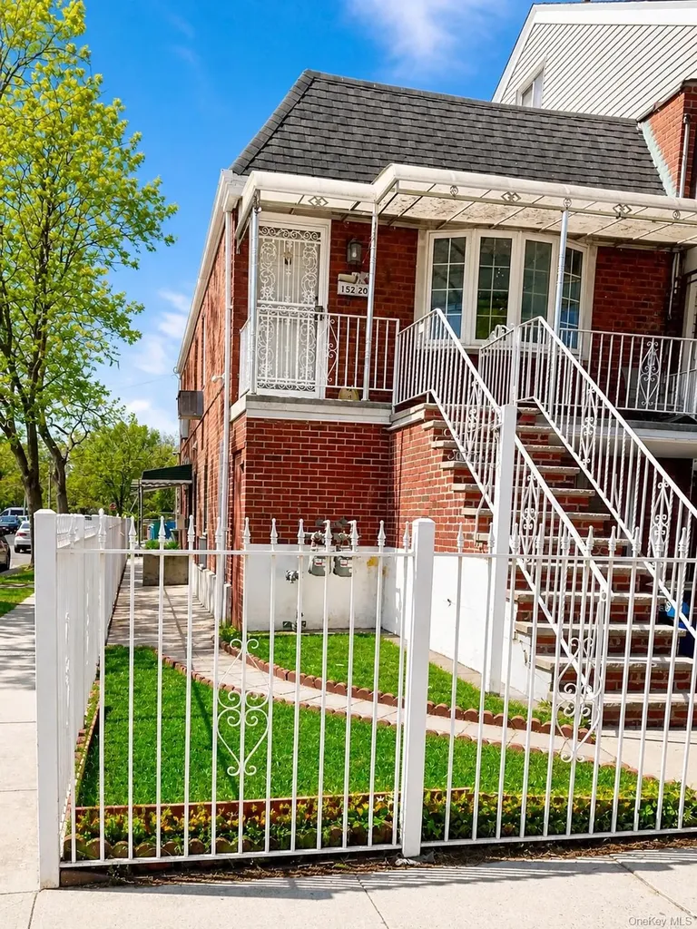 152-20 Peck Avenue Flushing NY 11355