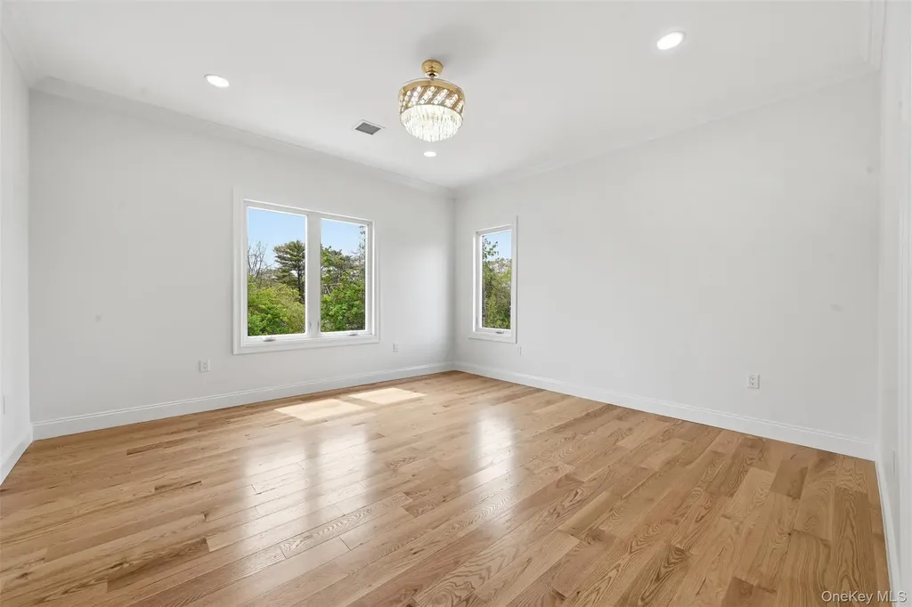 1275 Barry Drive S Valley Stream NY 11580