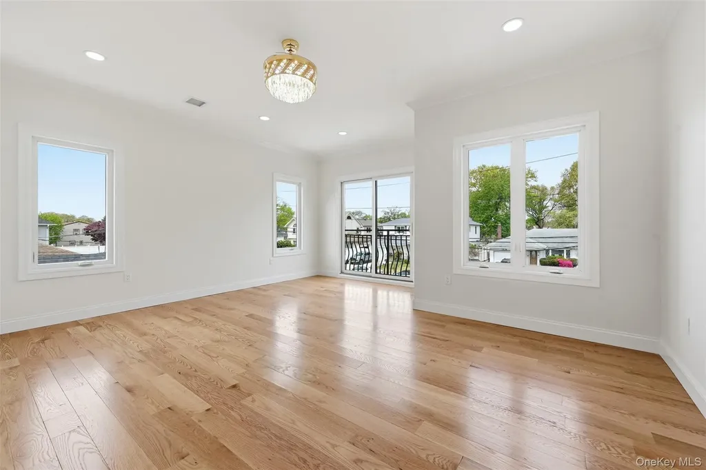 1275 Barry Drive S Valley Stream NY 11580