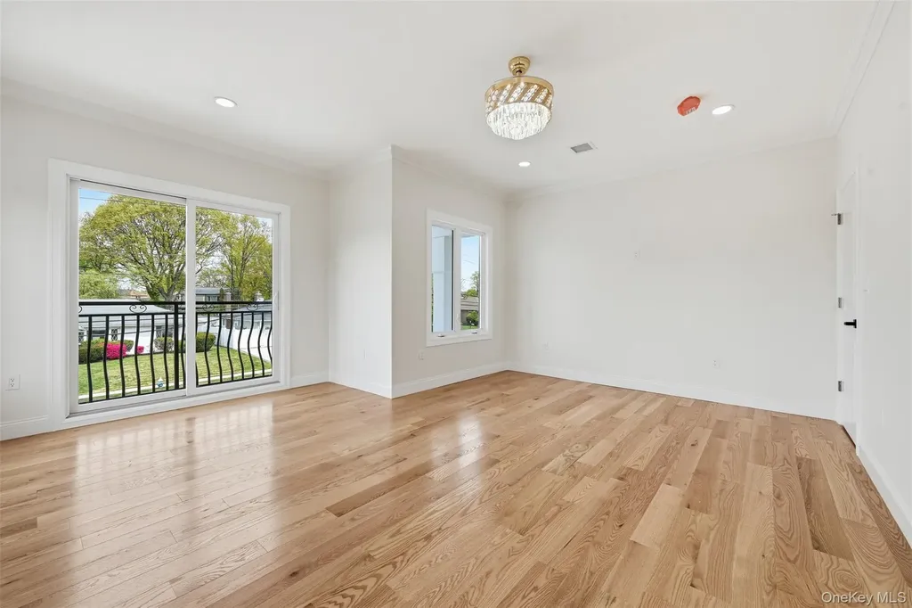 1275 Barry Drive S Valley Stream NY 11580