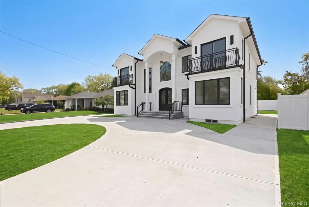 1275 Barry Drive S Valley Stream NY 11580